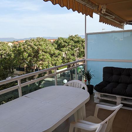 カンブリルスApartamento Piscina Vilafortunyアパートメント エクステリア 写真